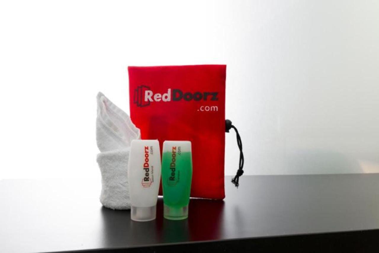 Reddoorz Near Widya Mandala University Surabaya Exterior foto